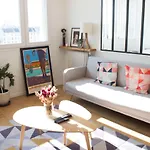 Great Apartment At The Heart Of Paris 18